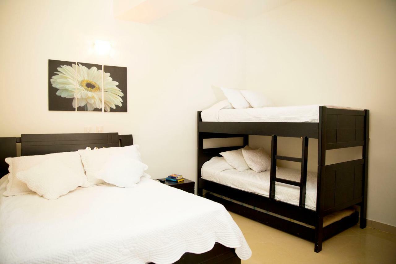 Poseidon Lake Apartments Cartagena Exterior photo