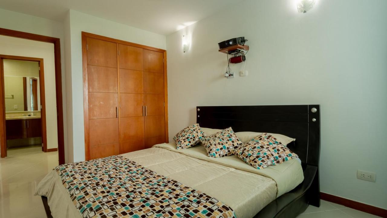 Poseidon Lake Apartments Cartagena Exterior photo